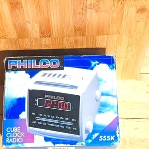 PHILCO cube radio alarm clock